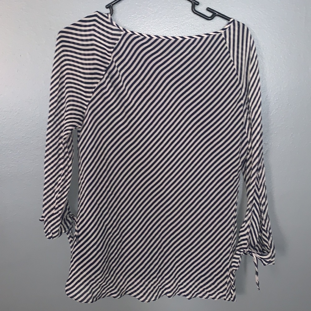 Bob Mackie striped top ( navy blue and white ) - Picture 3 of 3